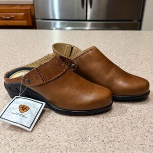 Ariat Sling-back Mules, Tan Leather, NWT, size 4.5